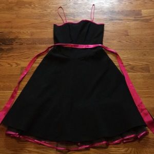 Black and pink spaghetti strap party dress